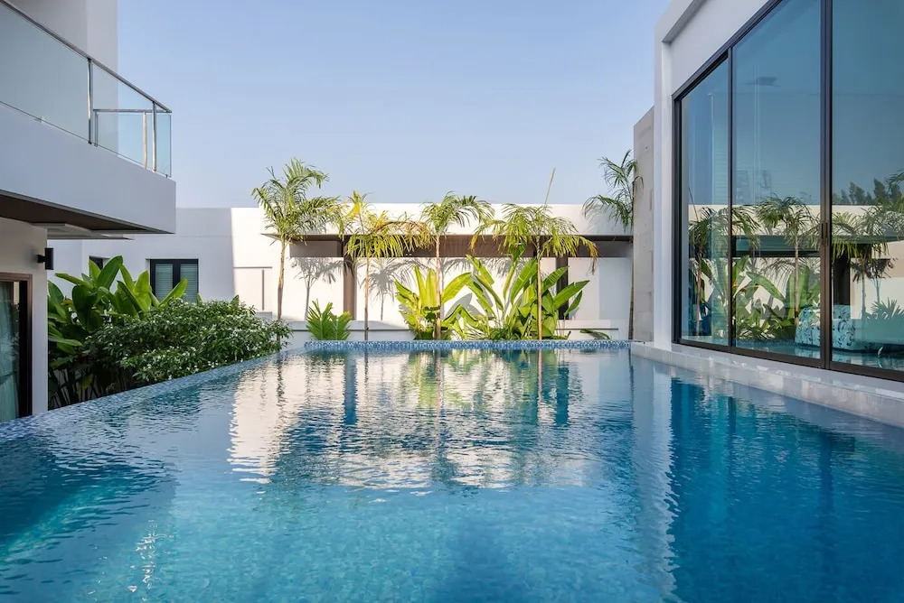 Luxury Residences 3-Bedroom Pool Villa Beach Access, Na Jomtien Pattaya