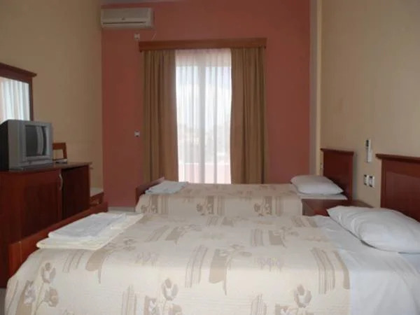 Helia Hotel
