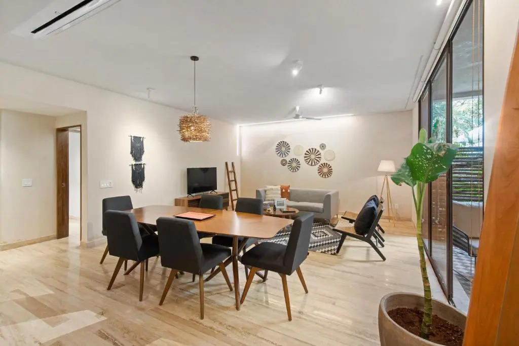 103 Cozy apartment with private terrace 2 br 2 ba