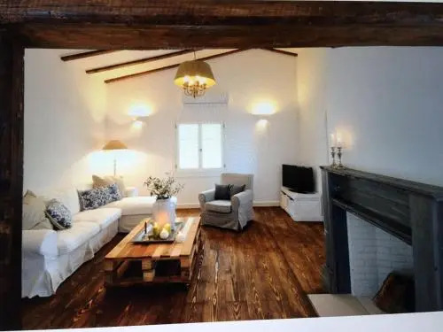 Elina House