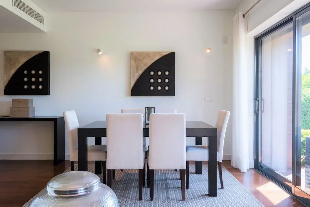 L Orangerie CA by Intiholidays