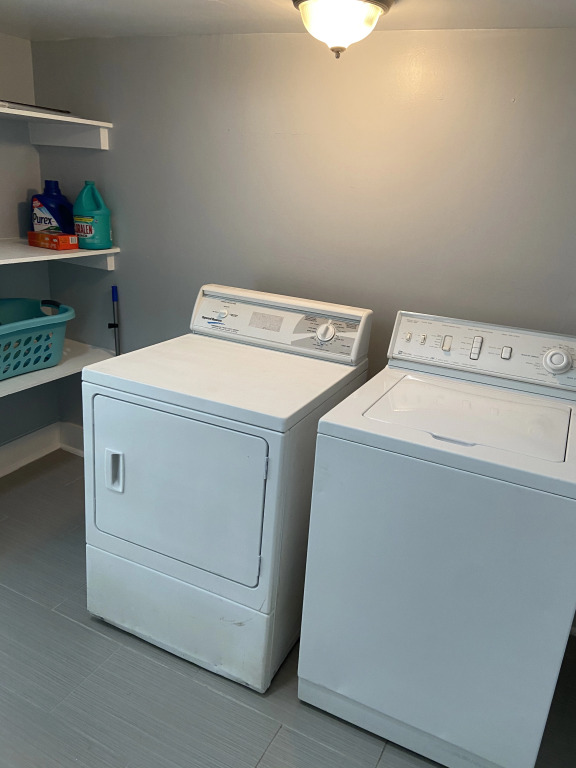 Remodeled Historic 1BR 1BA House Near Downtown