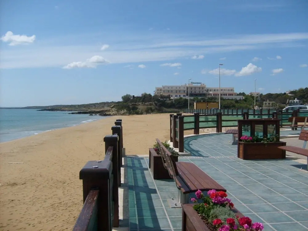 Studio in Lido di Noto, With Enclosed Garden and Wifi