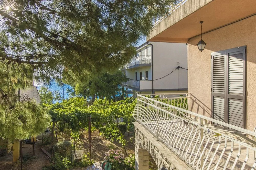 Apartments Gaj