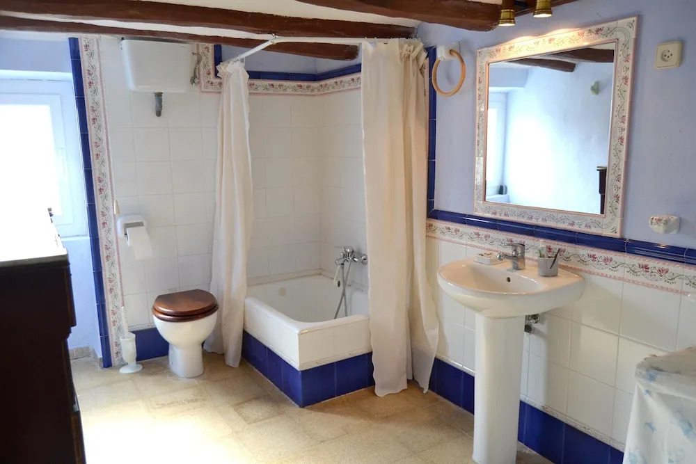 House With 4 Bedrooms in Sant Pere Sacarrera, With Wonderful Mountain