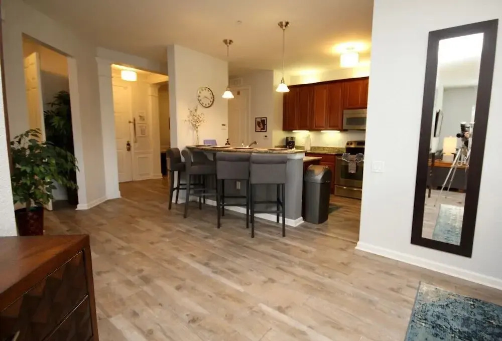 Lake View Paradise 3 Bedroom Condo by RedAwning