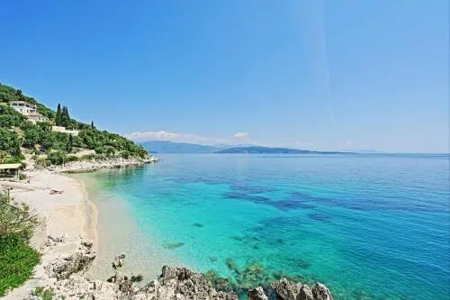 Kaminaki Villas by Tsiolis Family