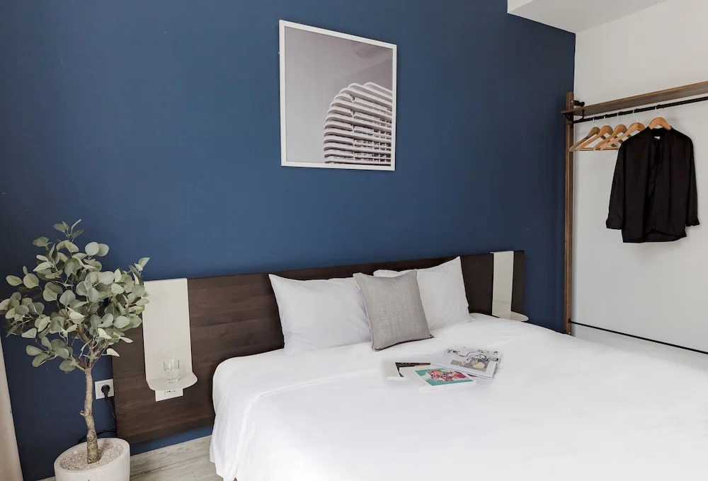 Blue Arch - Luxury Serviced Apartment in Central Saigon