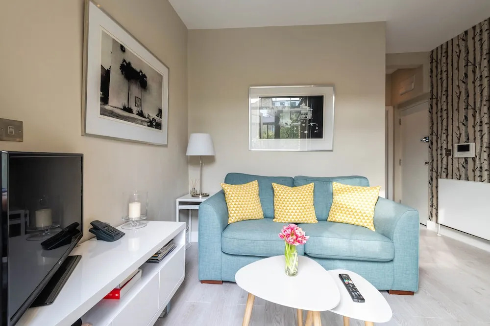 Stylish Fulham Home close to the River Thames