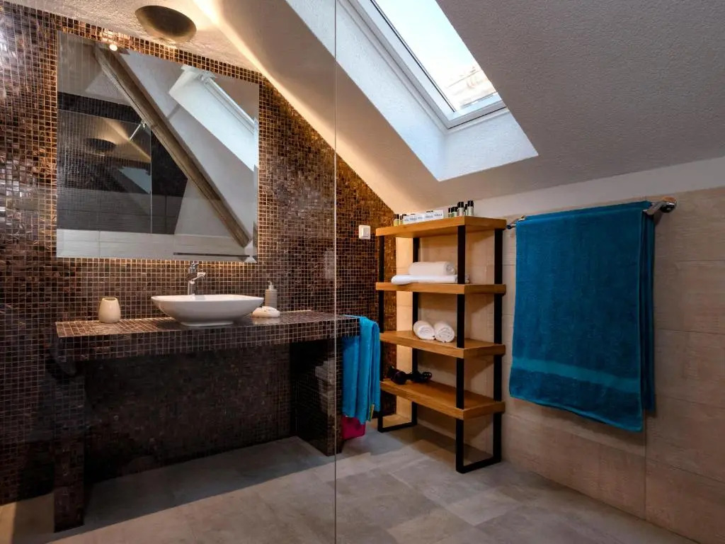 Luxury Palazzo v. Pelsocz Hvar Town