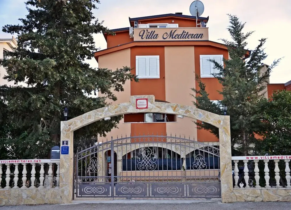 Apartments Villa Mediteran