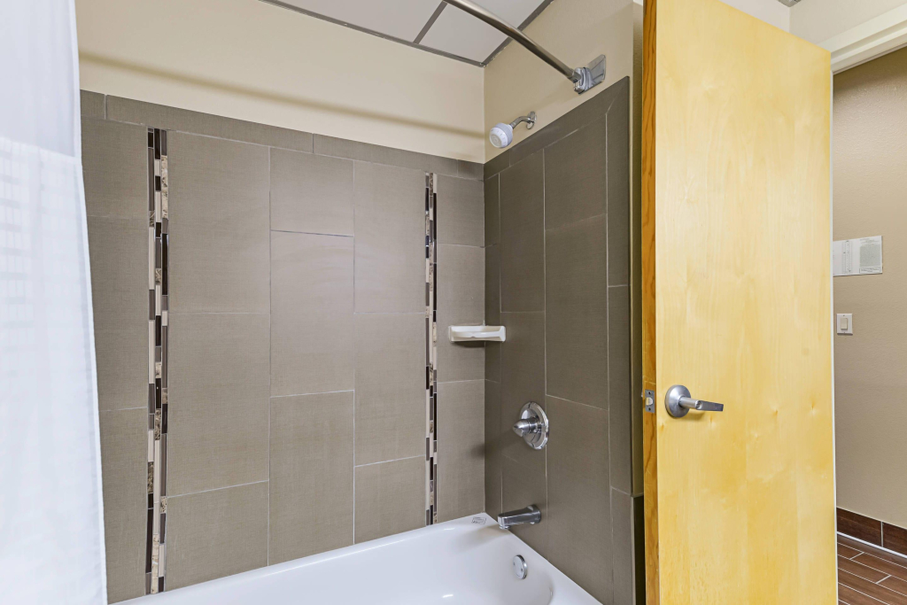 Quality Suites