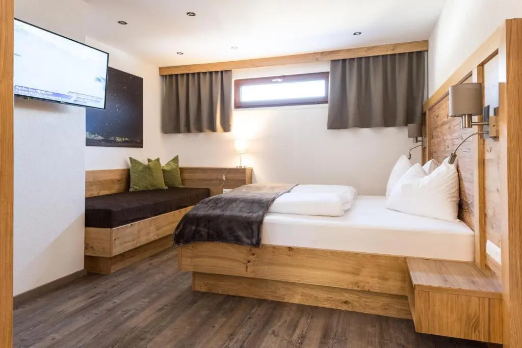 NATURLODGE Ladis - Nature Lodges with Mountain Views