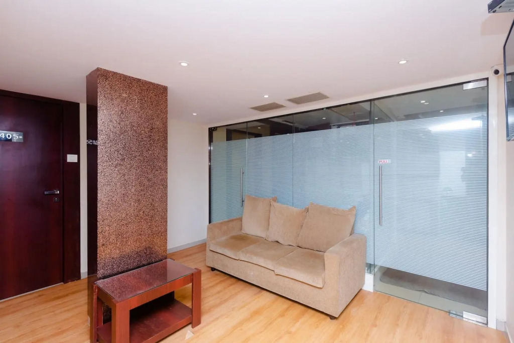 OYO 10019 Malad Residency