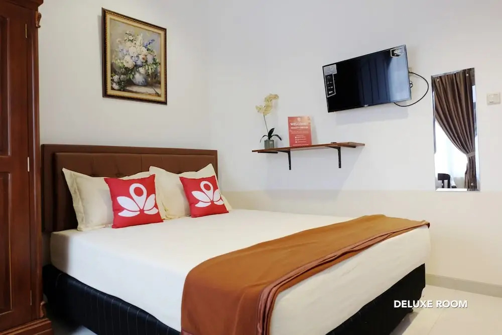 ZEN Rooms Near Alun-Alun