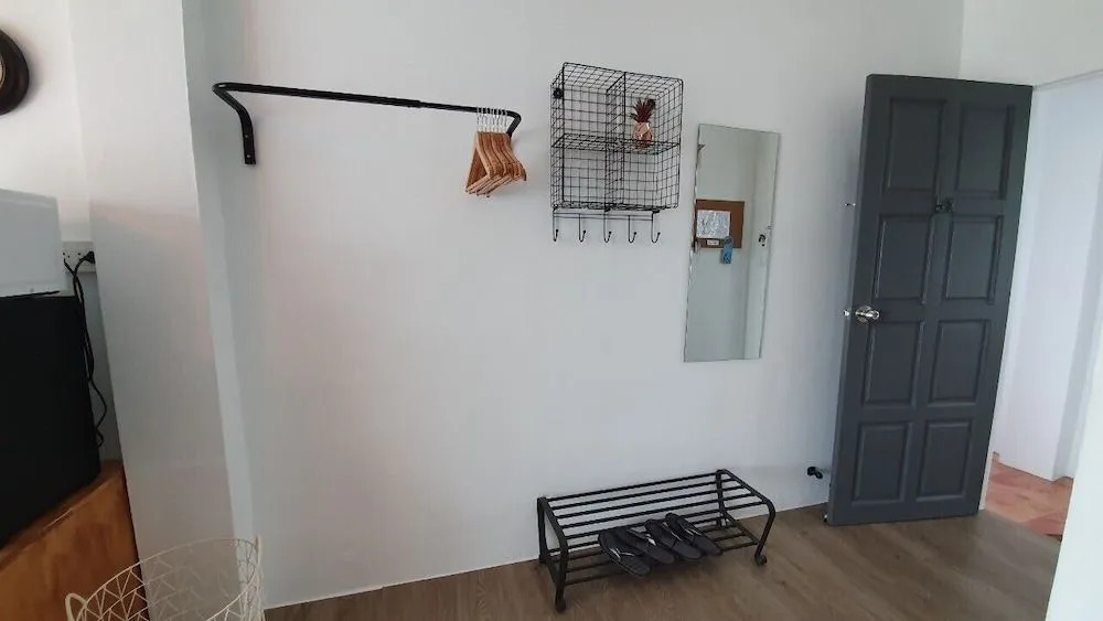 Karon Thira Guesthouse