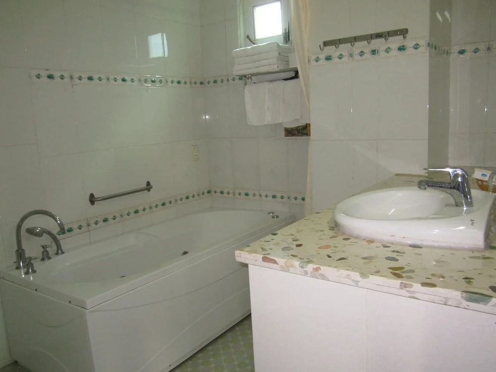 Khách sạn nhà hàng Tuấn Vũ