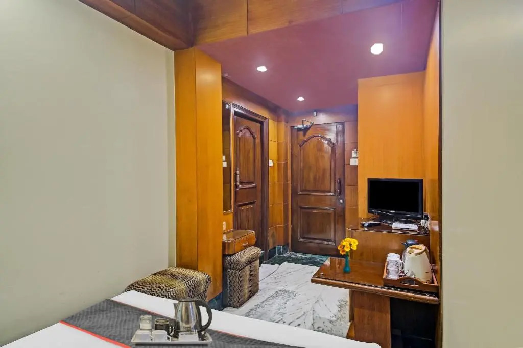 OYO Townhouse 92944 Hotel Pan Asia International