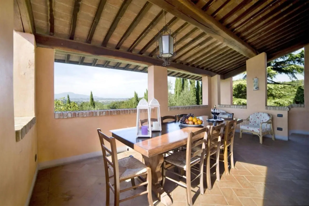 Villa Le Rondini by Salogi Villas