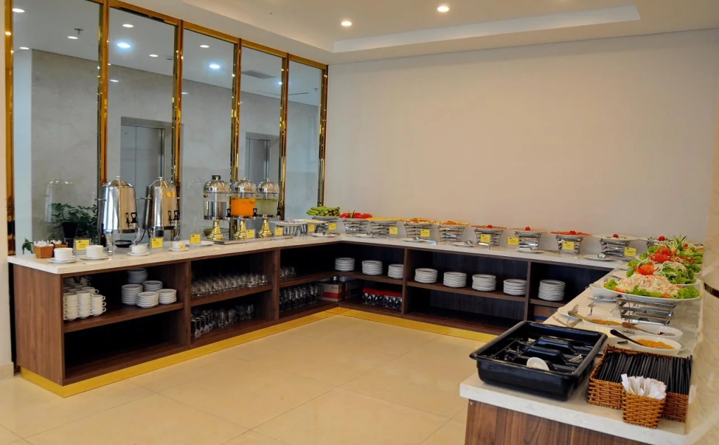 Lenid Ocean View Hotel