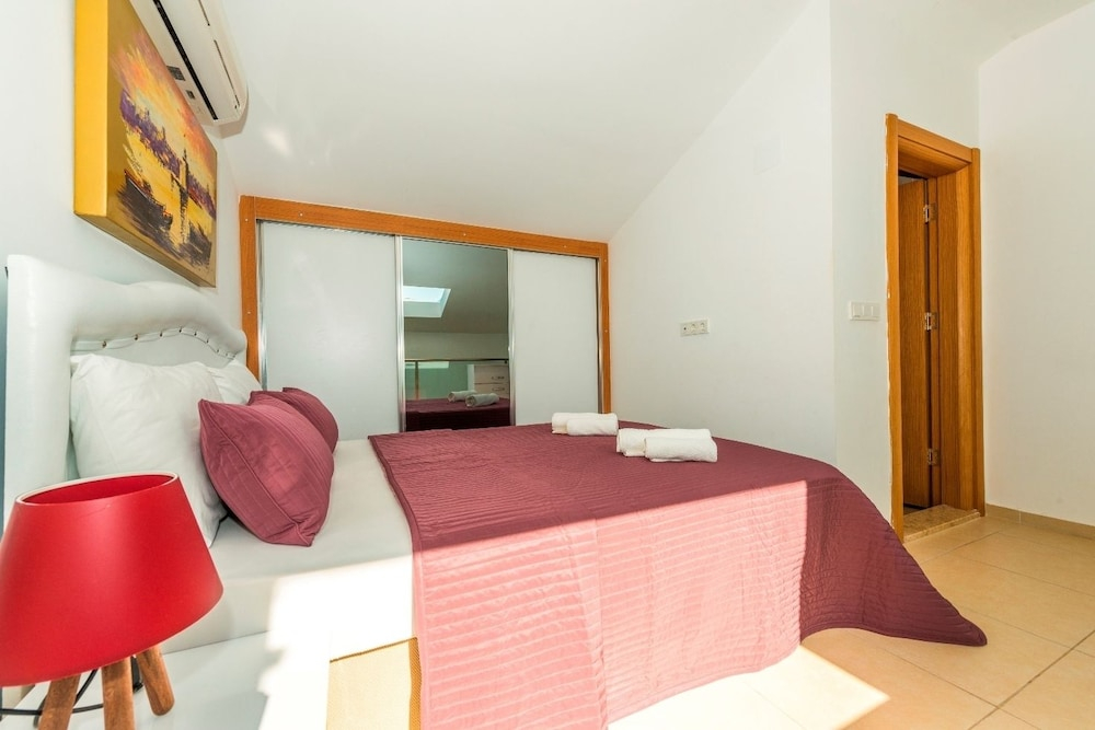 Pinara Residence One Bedroom 2
