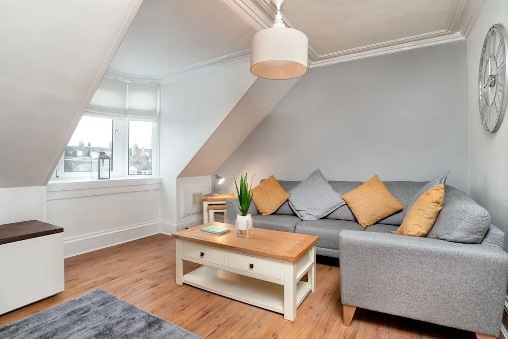 Highland Holburn Apartment