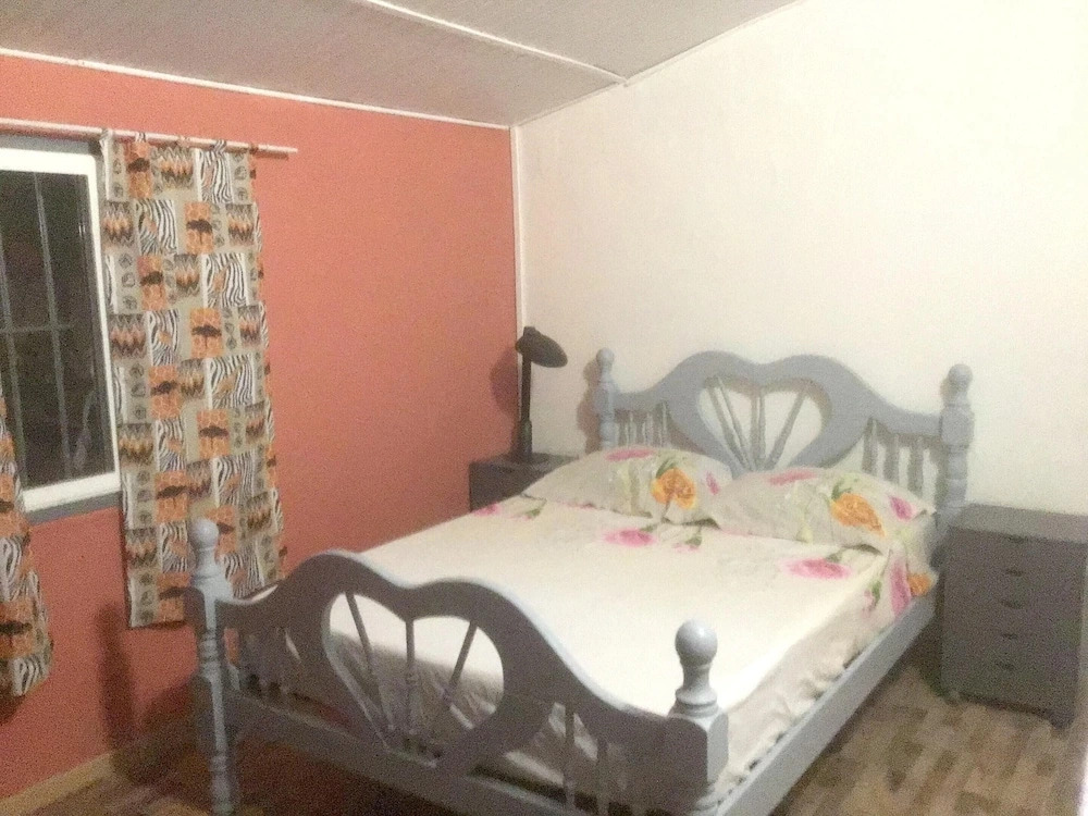 House With One Bedroom In Bouillante With Enclosed Garden