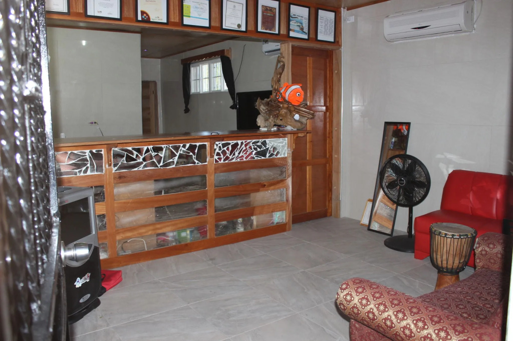 Bachelor Inn Hotel