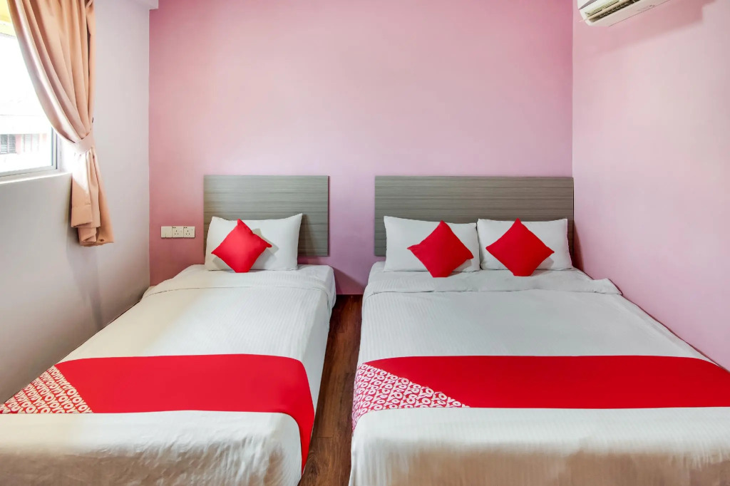 OYO 89480 Dream House Hotel