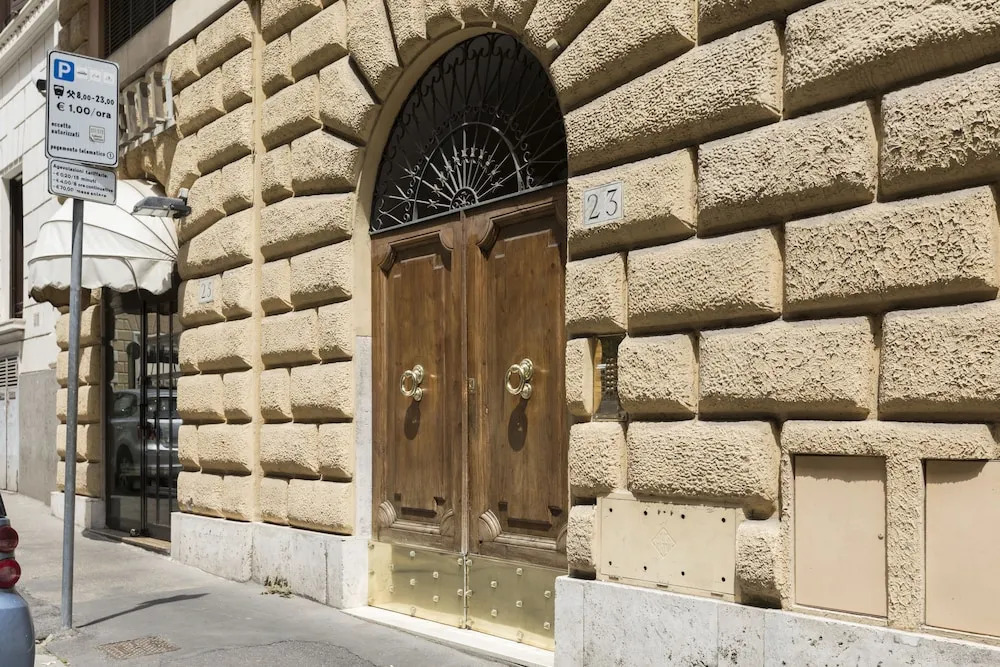 ROMAC Villa Borghese with 3 bedrooms near Via Veneto