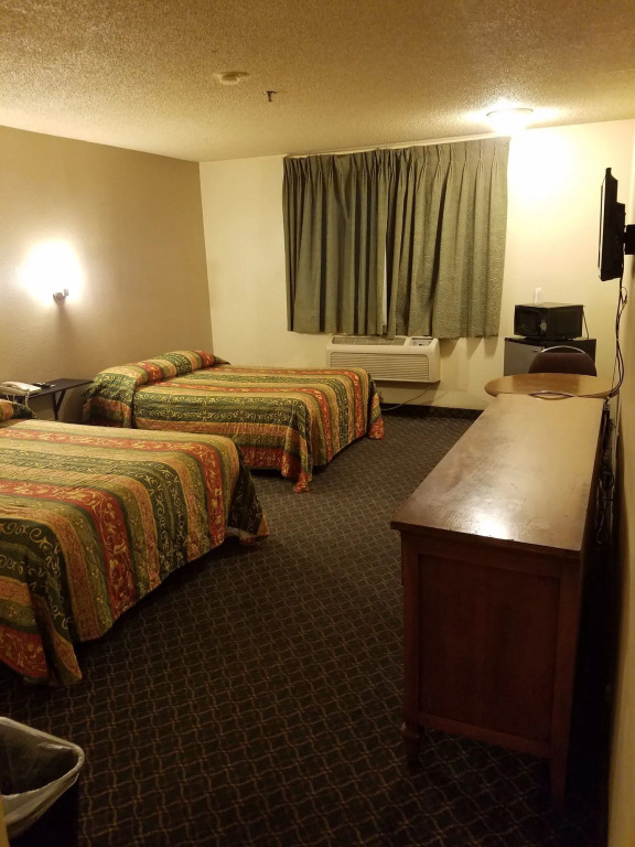 Travel Time Motel