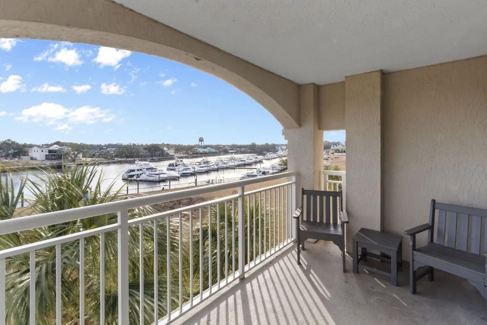 Yacht Club Villas #2-301