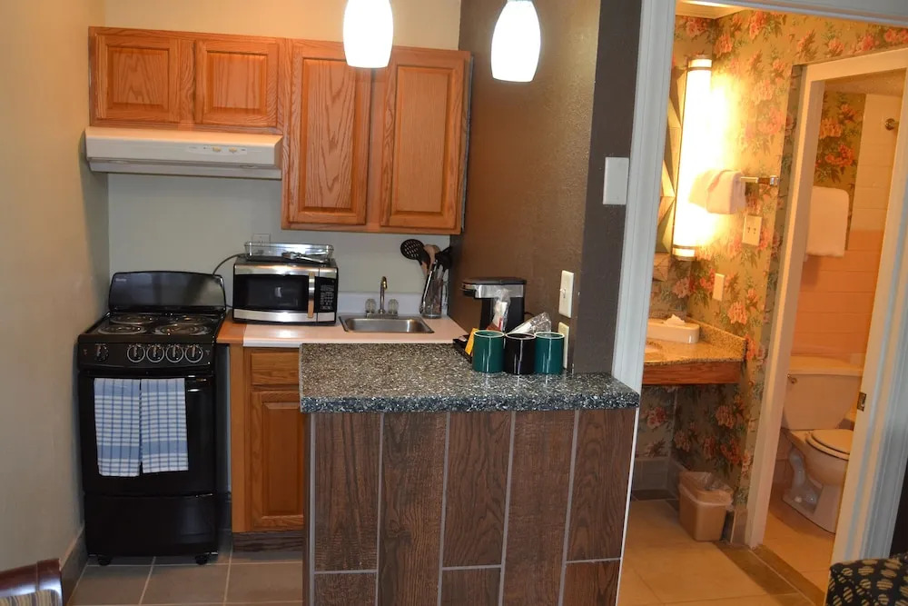 Econo Lodge Bloomington