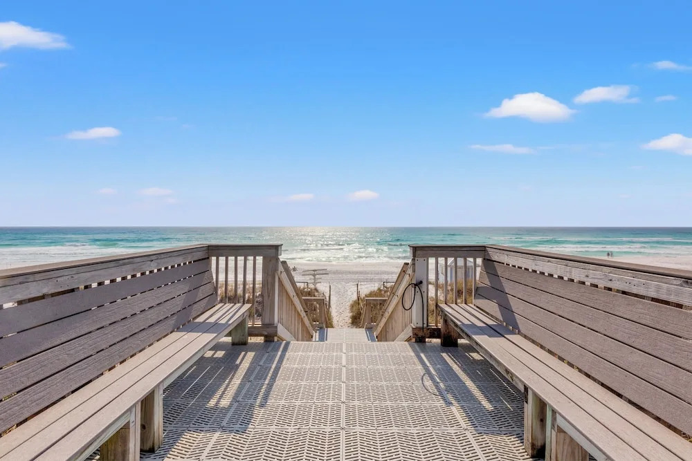 NEWLY RENOVATED! Breathtaking views! Fourth Floor! Pools! Grill! Beach Chairs