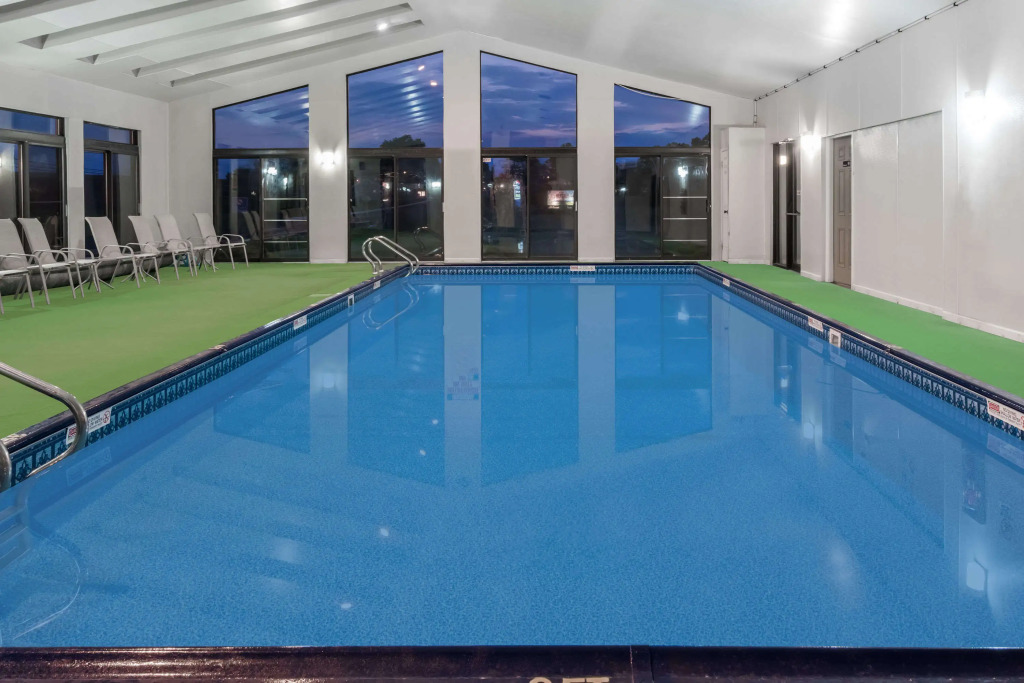 Super 8 by Wyndham Parker/SE Denver Area