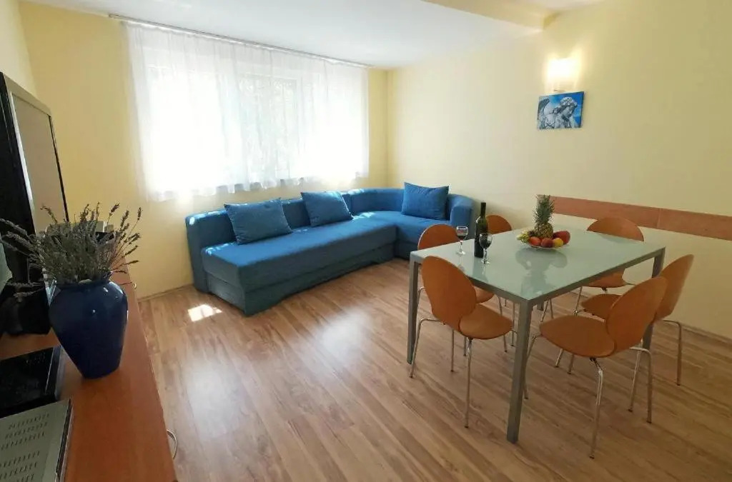 SOLARIS Modern & Comfortable Apartments with Free Private Parking
