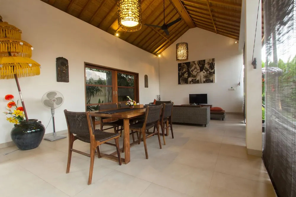 Echo Beach Villa
