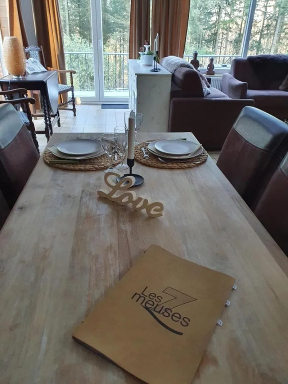 LES 7 MEUSES - Restaurant & Hébergements HÔTELIERS - INSOLITES - WELLNESS - GÎTES