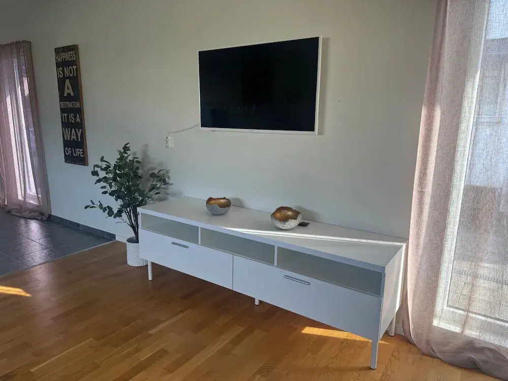Modern 1-bedroom Apartment for 6 Near Kristianstad