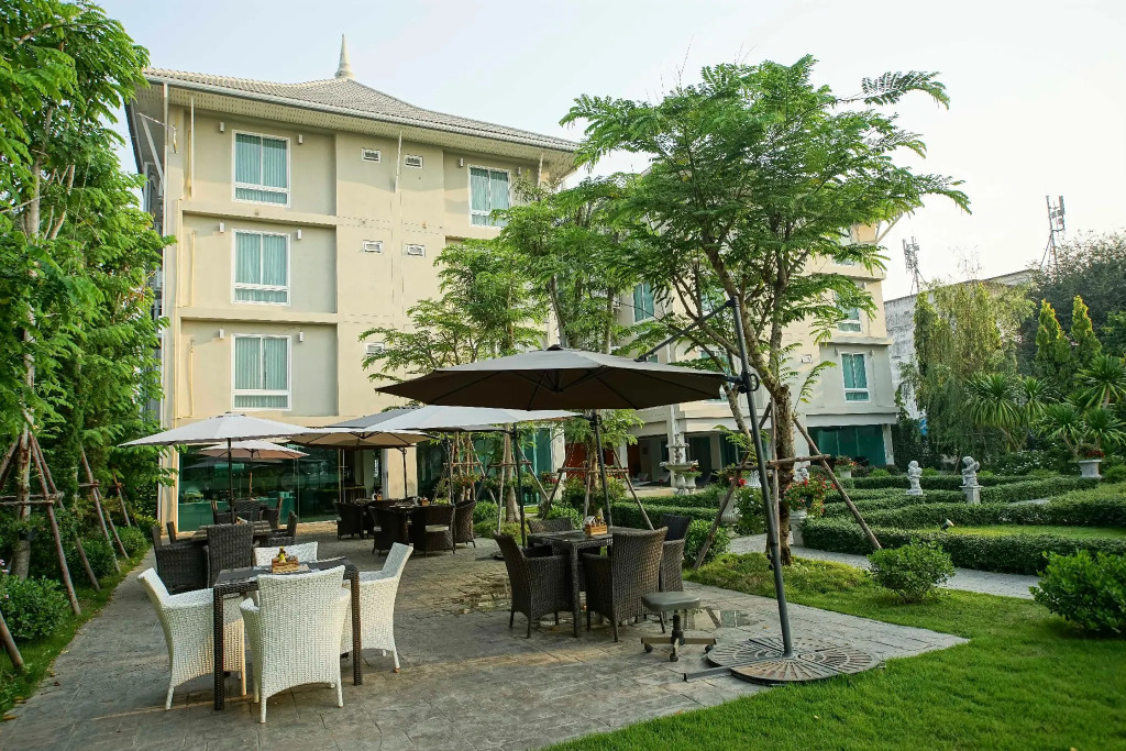 Nantra Chiangmai Riverfront Hotel