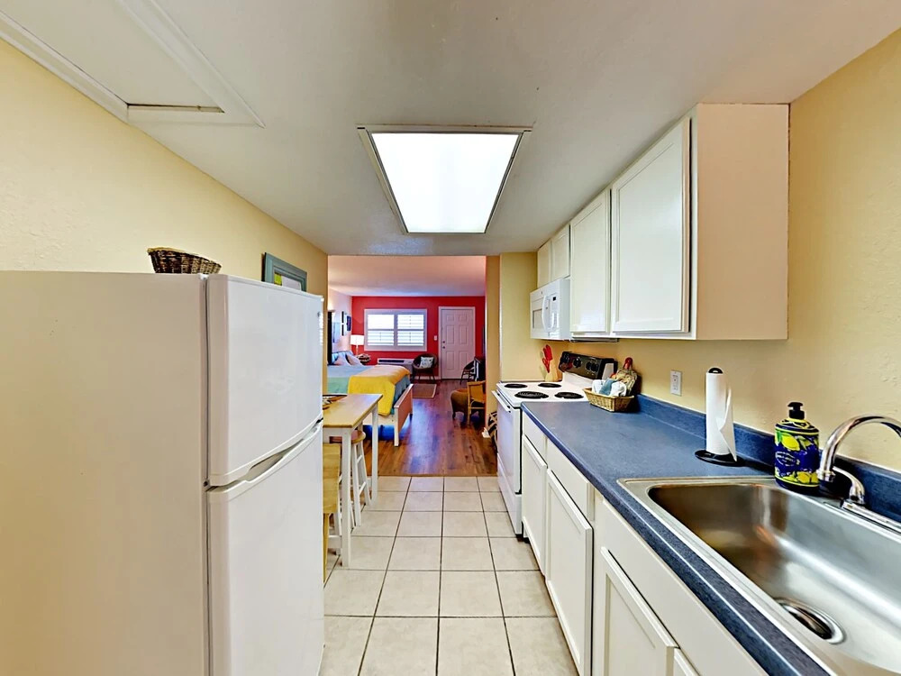 134 Sea Breeze 1 Bedroom 1 Bathroom Condo