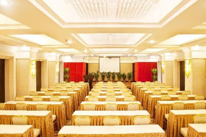 China Dragon Golf Hotel