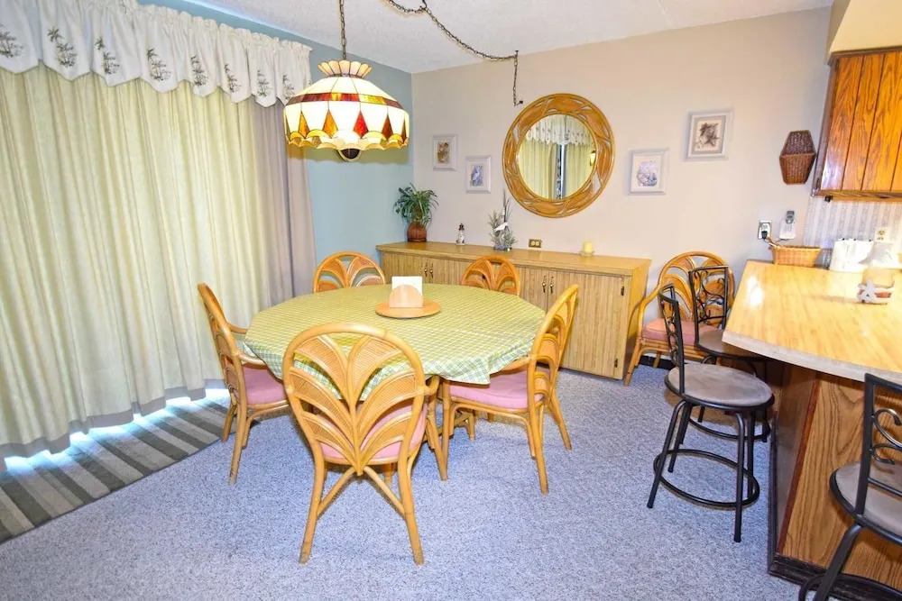 Crab Cove On The Bay 208 - 2 Br Condo
