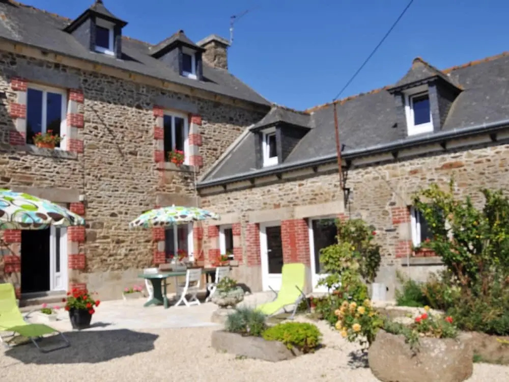 House With 3 Bedrooms in Pordic, With Furnished Garden and Wifi - 2 km