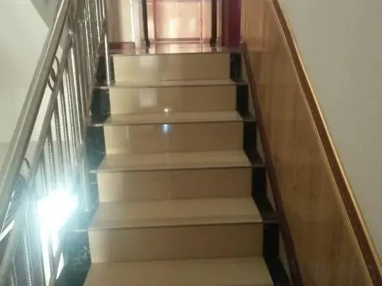 Zoergai Aba Xinyuan Business Hotel