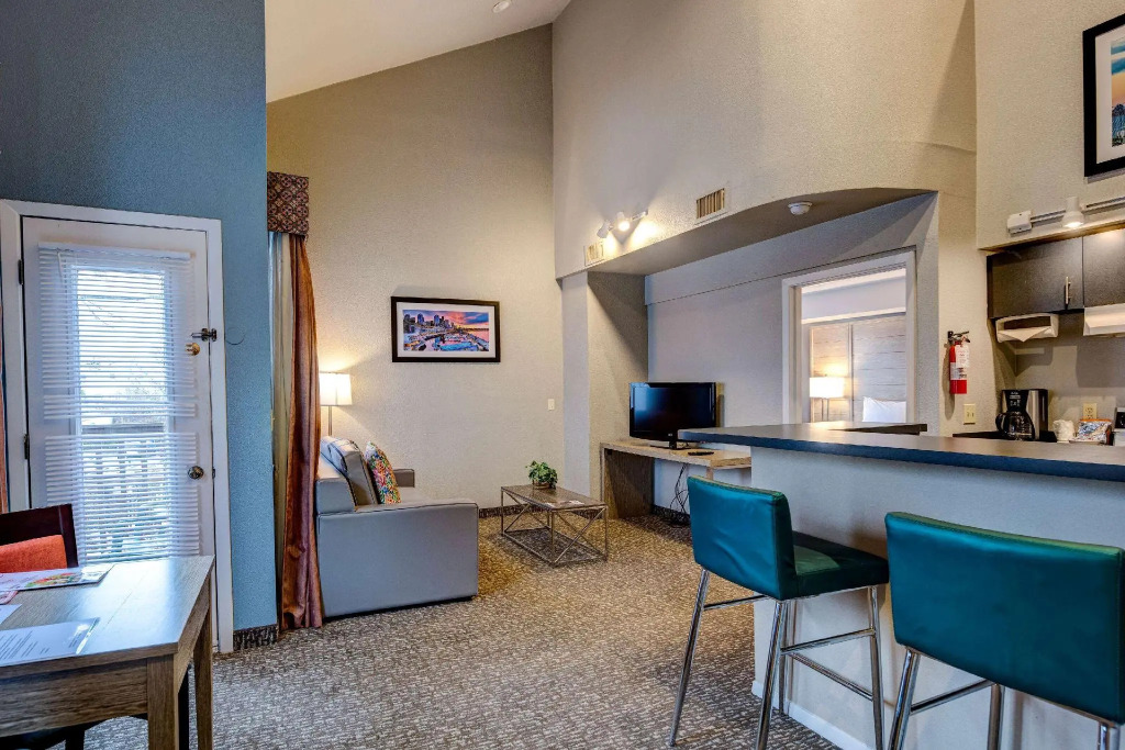 Hawthorn Suites by Wyndham Kent, WA