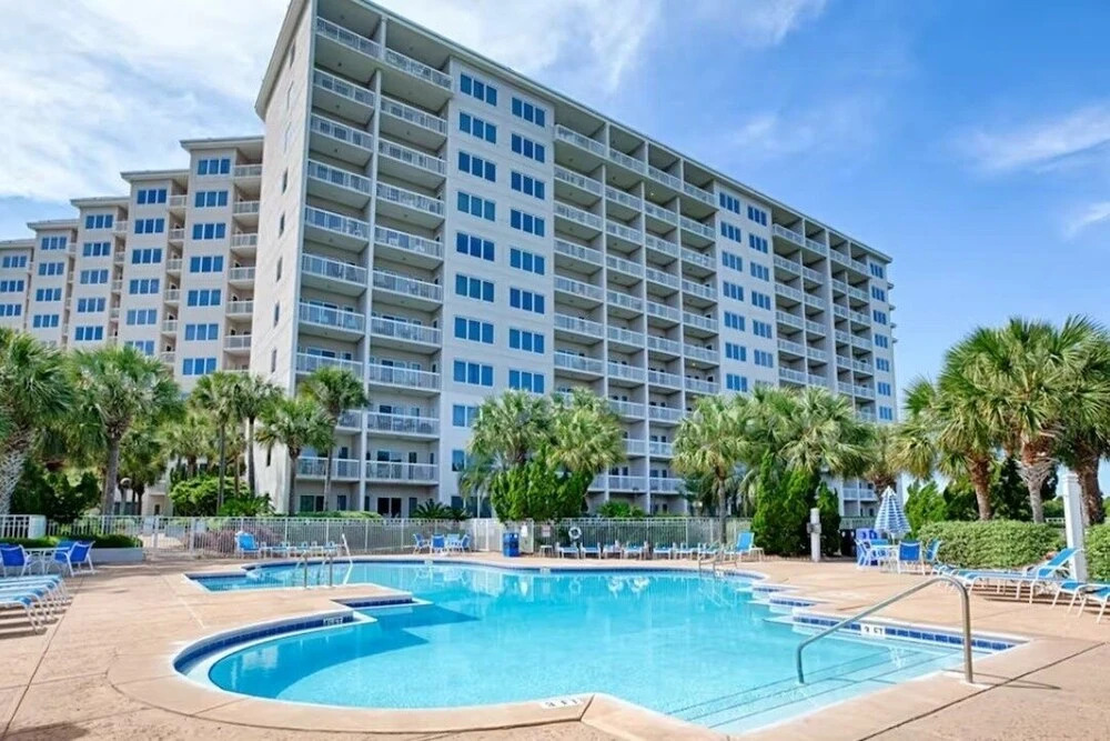 Tops'l 1008 Lockoff 3 Bedroom Condo by RedAwning