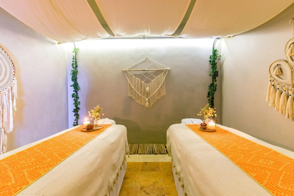 Caribbean Paradise Hotel & Spa - 5th Avenue