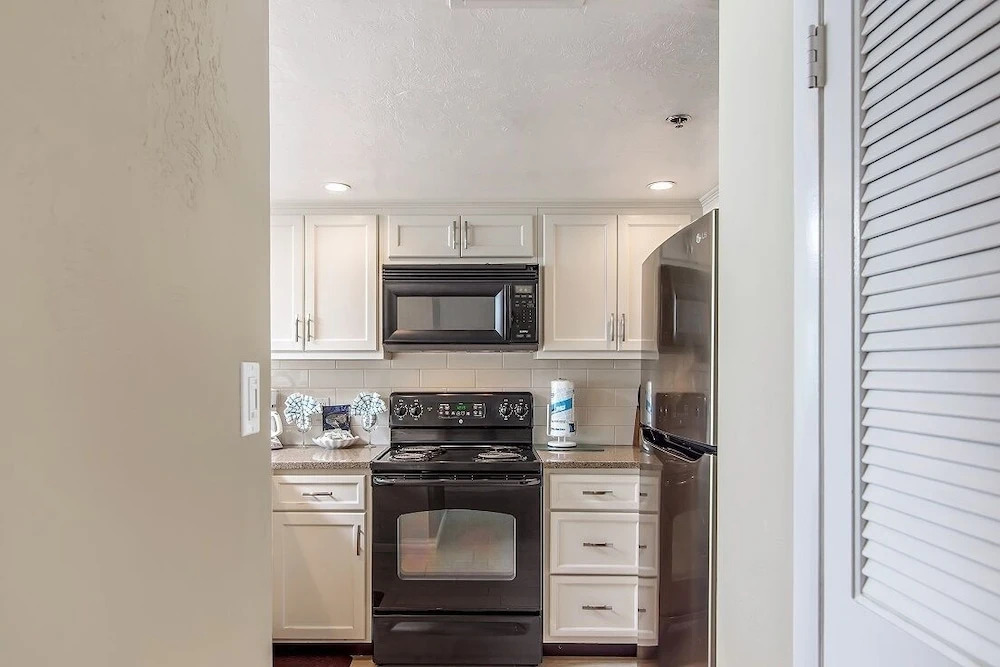 One Seagrove Place Unit 1202 2 Bedroom Condo by Redawning