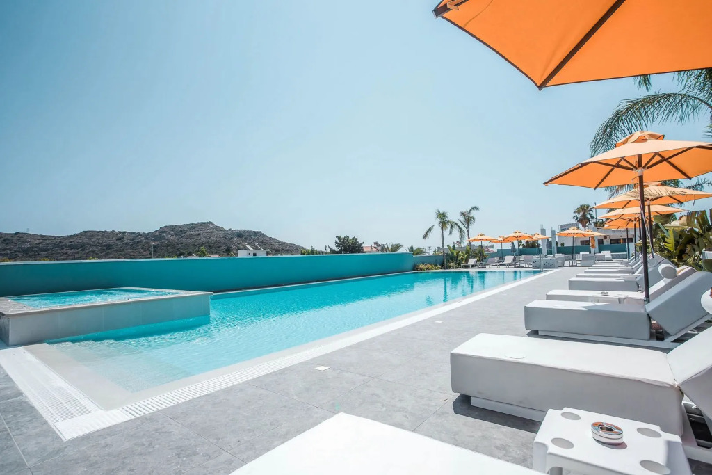 Mazoren Art Hotel
